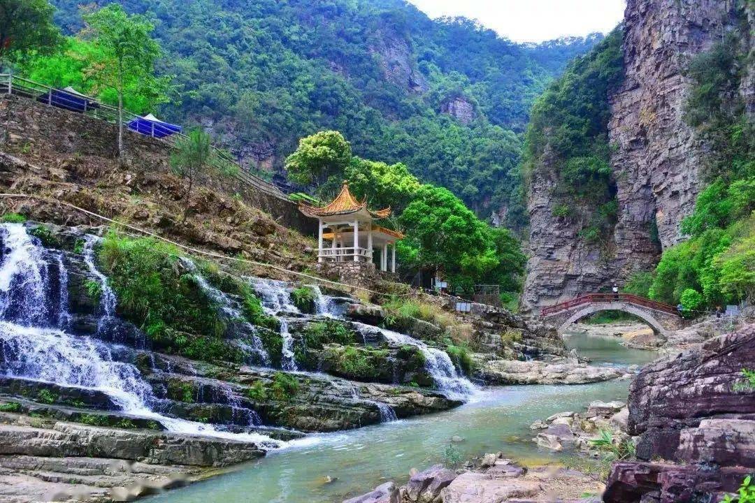 >肇庆封开国家地质公园攻略旅游攻略 景区地址:肇庆市封开县龙山路